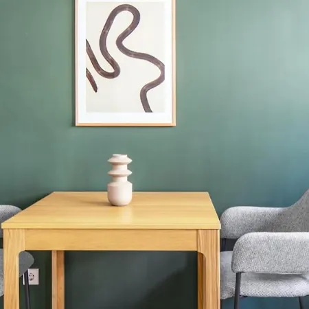 Apartment Con Da Letto - Check Profile *