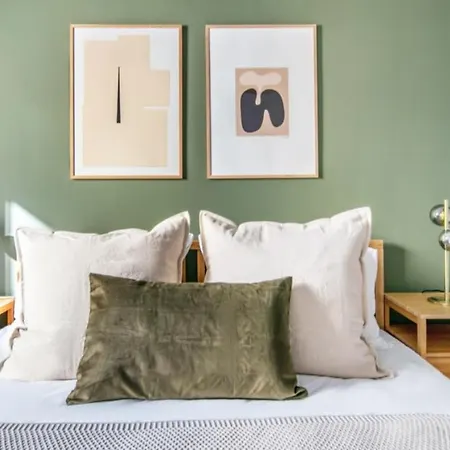 Con Da Letto - Check Profile Apartment Rom